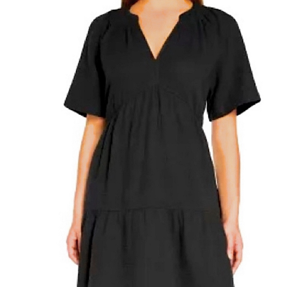 Women’s Black V-Neck Short Sleeve Dress